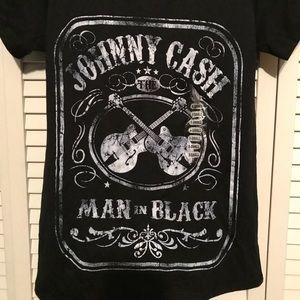 Johnny Cash tee 🎸